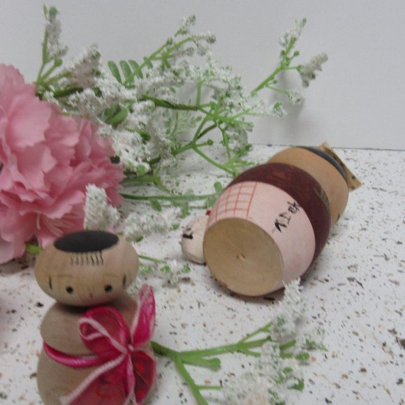 Traditional Japanese kokeshi doll, kokeshi doll - Picture 7 of 8